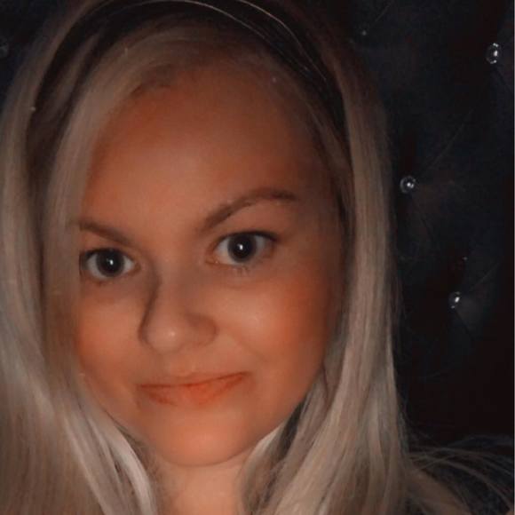 nicholehutton